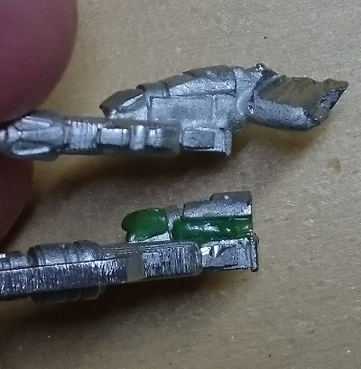 orc_hmg_right_vambrace_greenstuff_top